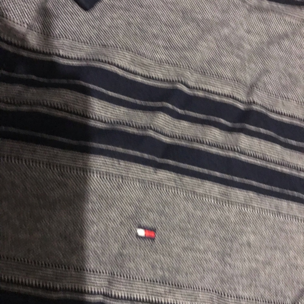 Tommy Hilfiger Shirt - Picture 2 of 3